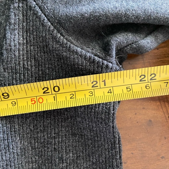 L.L. Bean Vintage Syle Gray Regular Slightly Fitted Hoodie Medium - Picture 9 of 9